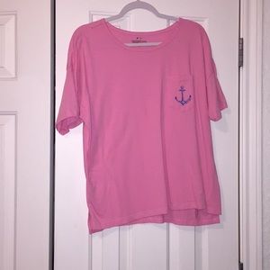Vineyard Vines pink tee shirt with a blue anchor